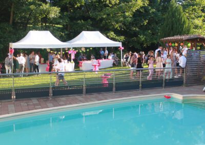 mariage au bord de la piscine